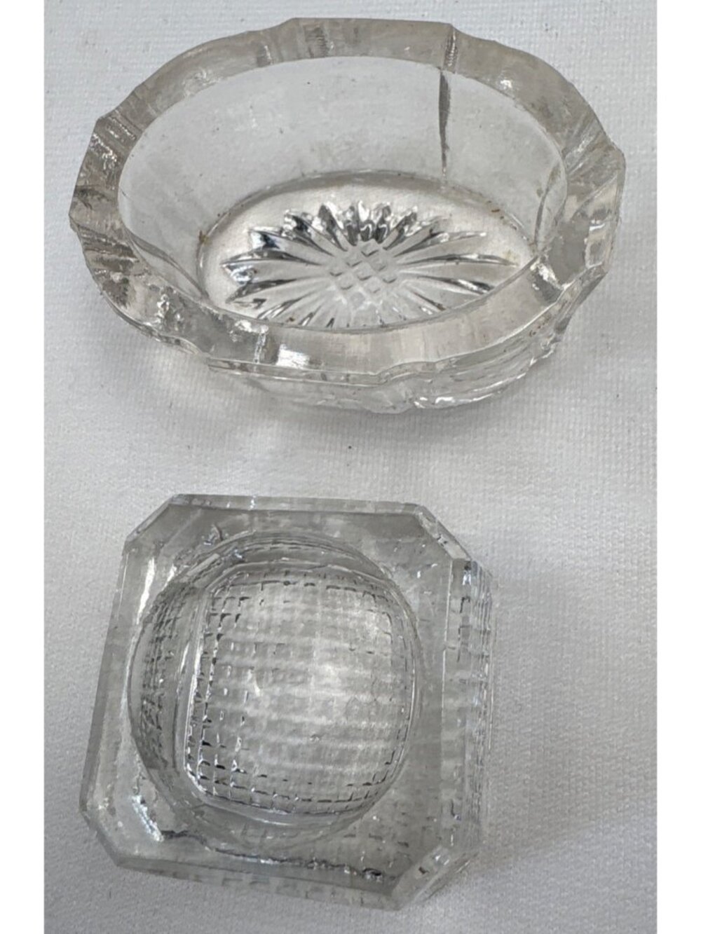Clear Glass Salt Cellars Set 2 Starburst & Grid Patterns Vintage - Picture 14 of 16